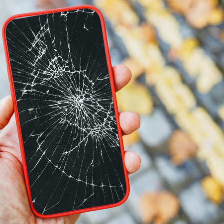 Cracked Screen? Fast iPhone & Android Repairs in Midtown Manhattan